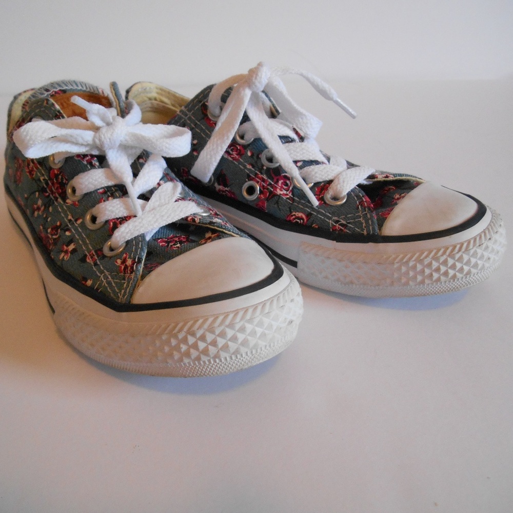 Converse All Star Girls Shoes Size 11 - Picture 2 of 4